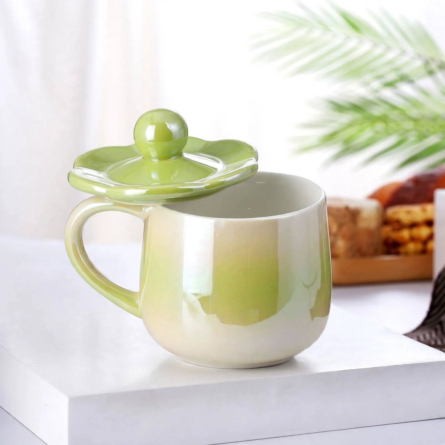 Creative Gradient Ceramic Mug with Flower Lid – 380ml Iridescent Sage Green Coffee and Tea Cup
