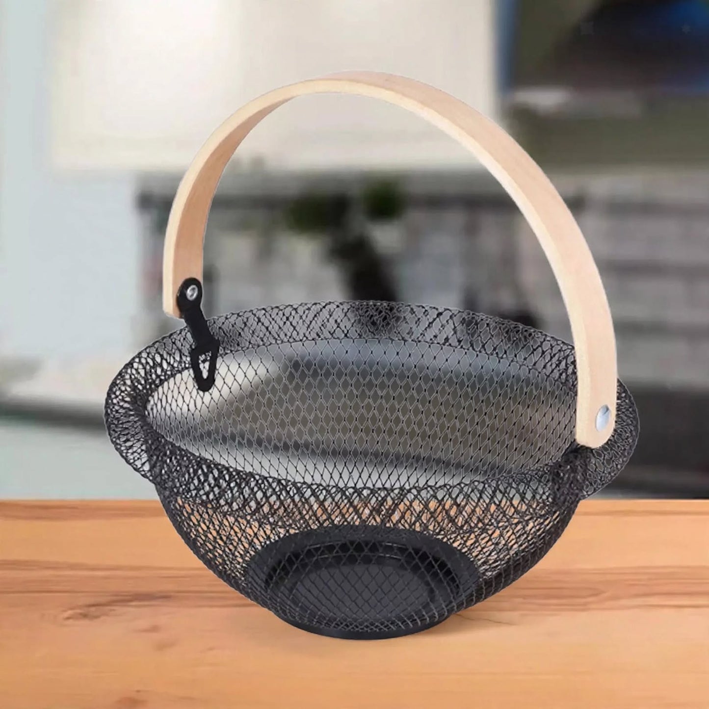 Nordic Matte Black Metal Wire Fruit Basket – Decorative Round Mesh Storage Bowl with Foldable Wooden Handle