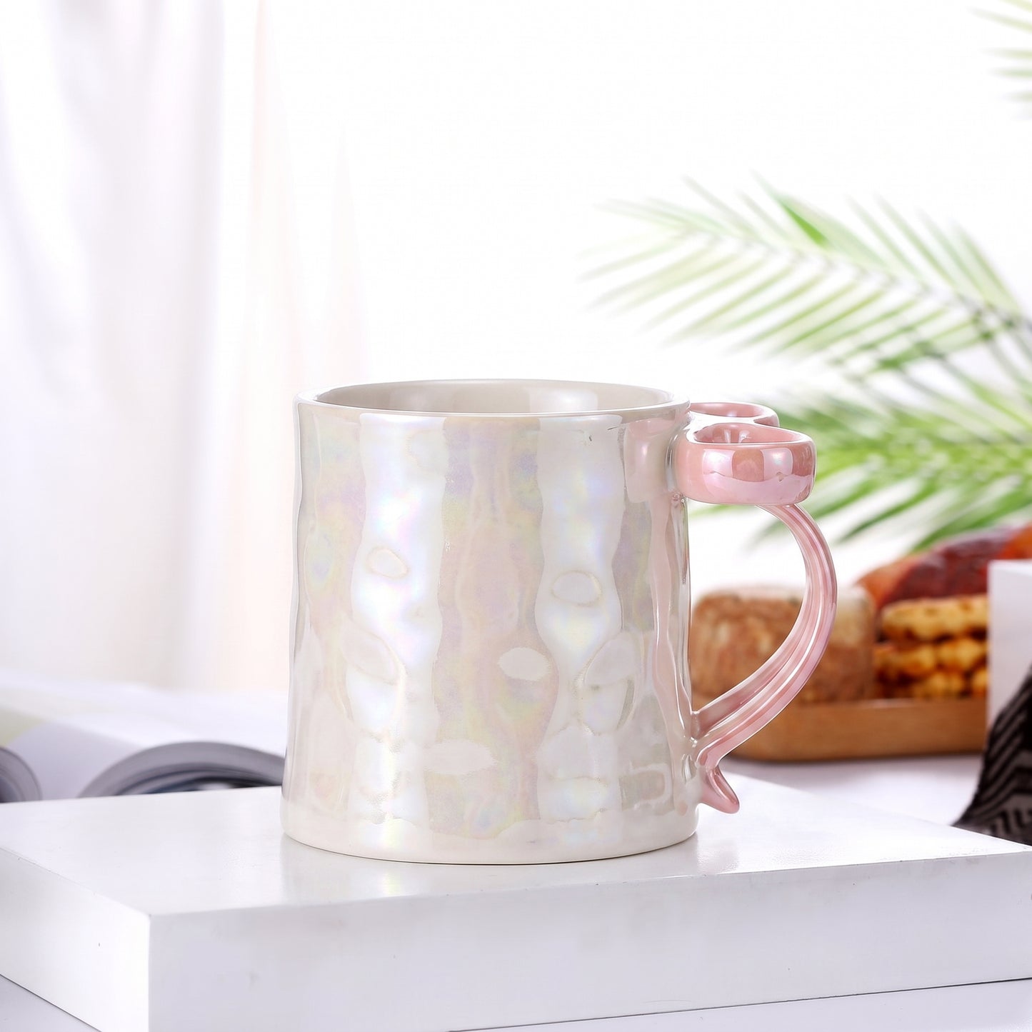 Elegant Cream 3D Bow Handle Ceramic Mug – 350ml Pearlescent Ribbon Coffee Cup with Pink Bowknot Grip