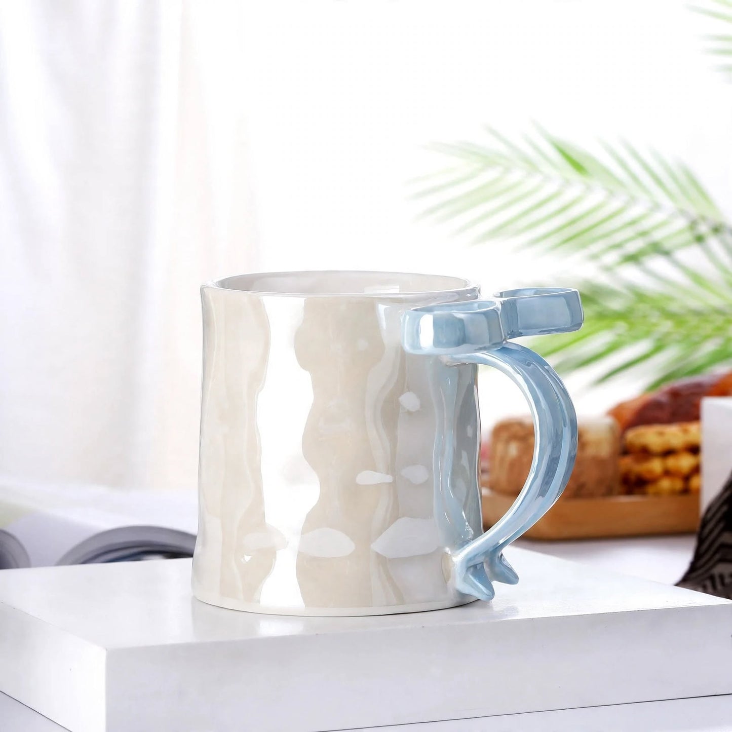 Elegant 3D Bow Handle Ceramic Mug – 350ml Pearlescent Rippled Coffee Cup with Blue Ribbon Grip