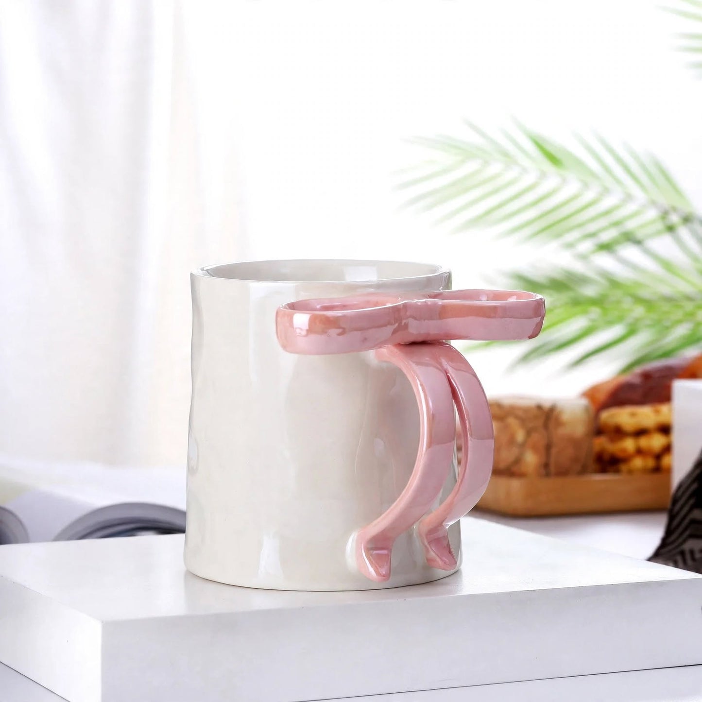 Elegant Cream 3D Bow Handle Ceramic Mug – 350ml Pearlescent Ribbon Coffee Cup with Pink Bowknot Grip