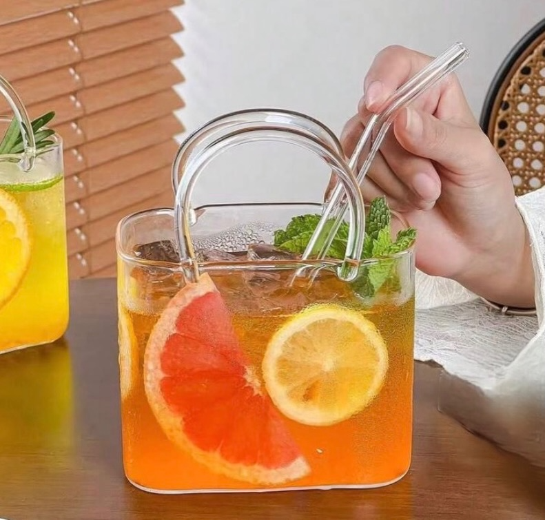 Aesthetic Handbag Glass Cup with Straw – 400ml Creative Purse-Shaped Beverage Tumbler and Flower Vase