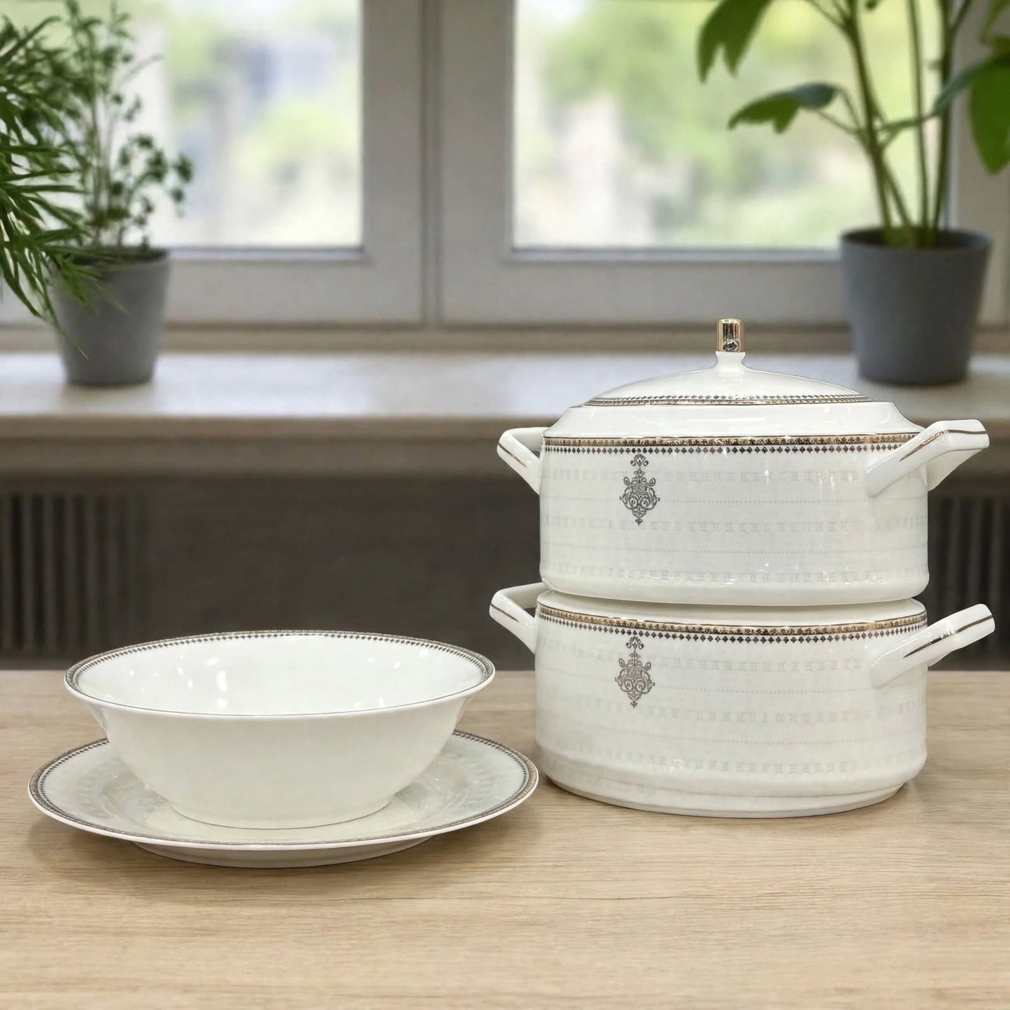 Luxury 61-Piece Porcelain Dinner Set – Elegant White and Gold Tableware Service for 8