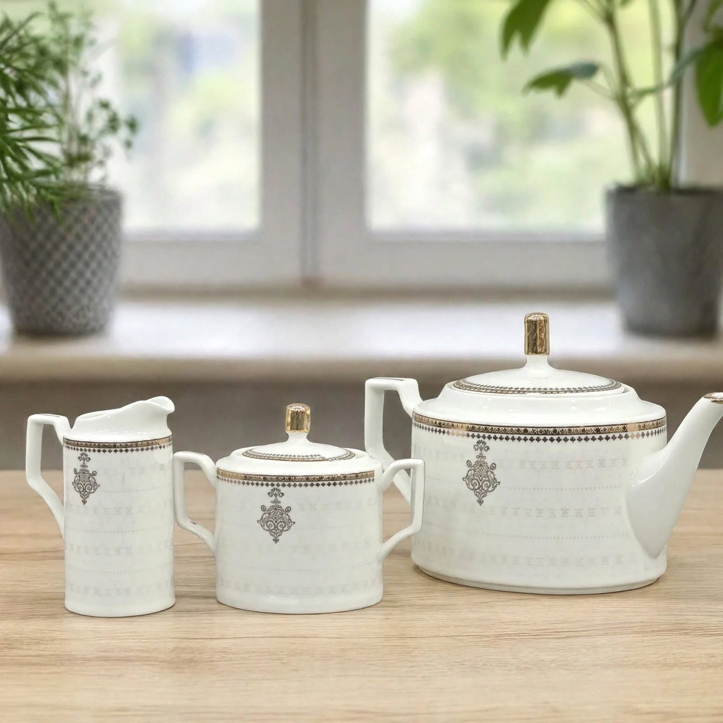 Luxury 61-Piece Porcelain Dinner Set – Elegant White and Gold Tableware Service for 8